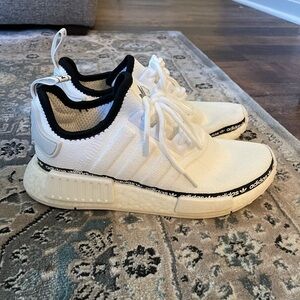 Adidas NMD R1 Sneakers